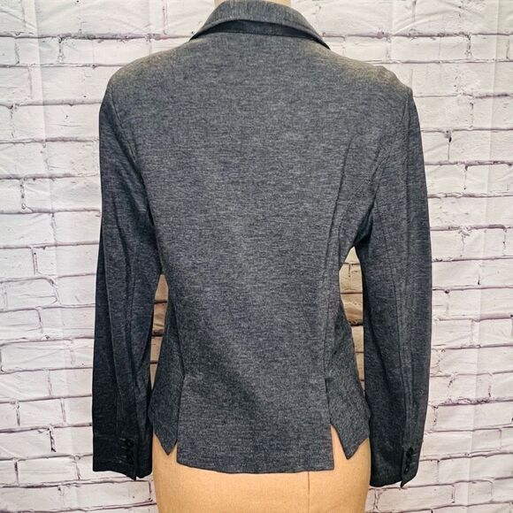 CAbi Women's Gray Notch Lapel Long Sleeves Single Breasted Blazer Size 12 - Picture 2 of 5
